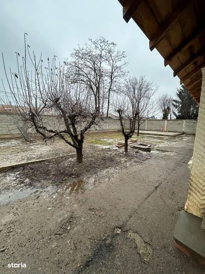 De vanzare casa in Roman cu 4 camere,suprafata teren 515mp, 85.000euro - 8