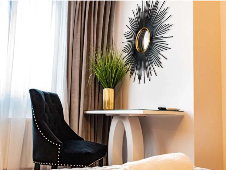 Apartament 2 camere LUX, vedere Coresi Mall - 5