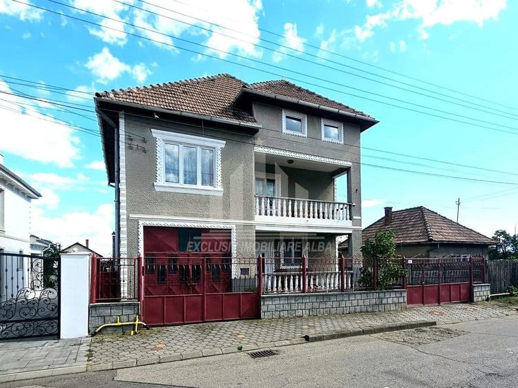 Casa individuala | 350 mp | 791 mp teren | Toate utilitatile | Cetate - 1