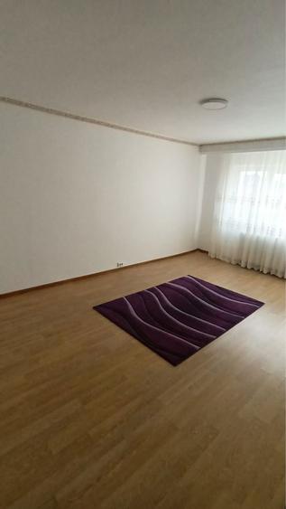 Inchiriez apartament 2 camere - 7