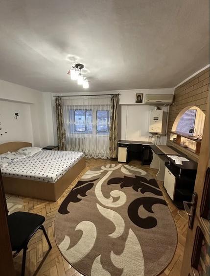 Apartament cu 1 camera, decomandat, zona Gara - 1