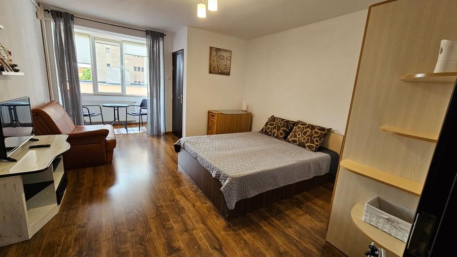 Garsoniera mobilata-utilata modern zona Judetean,320 Euro - 1