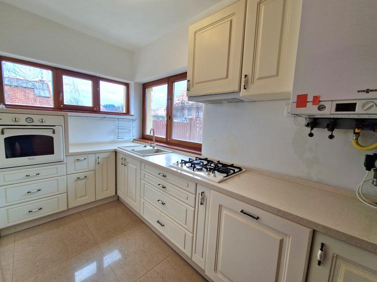 Casa individuala cu gradina si 5 locuri de parcare, cartier Europa - 4