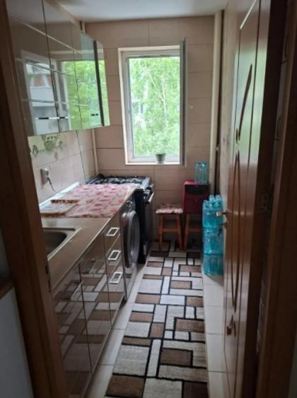 Pantelimon Cora,bl.reabilitat,decomandat,3/10,mobilat,utilat,balcon inchis. - 3