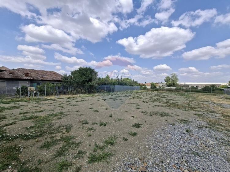 Teren logistic 907 mp de închiriat/ Aurel Vlaicu - 3