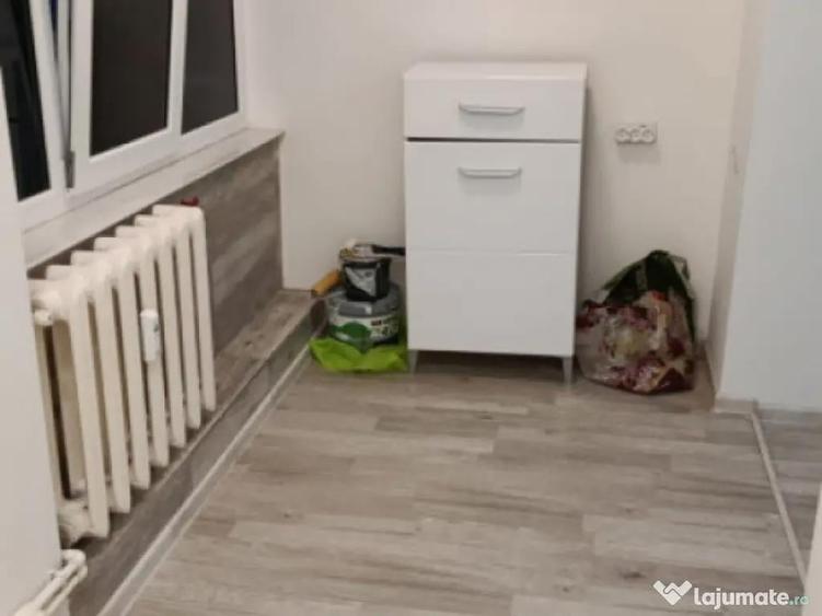 Garsoniera situata in zona FAR - 11