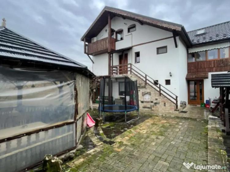 Pensiune P+1+M de vanzare, 396 mp, zona Orasul Vechi - 1