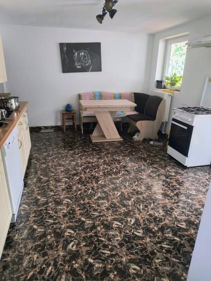 Casa renovata in Preluci la 12 Km de Comanesti , fantana si centrala proprie - 1