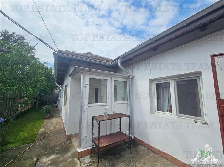 Casa la curte cu garaj dublu langa Padurea Rosu - 1