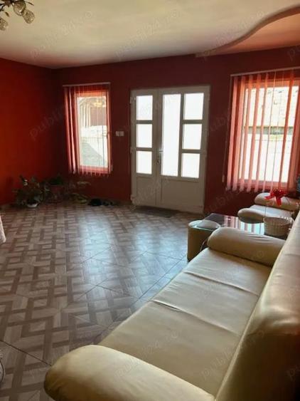 Vindem Casa cu 4 camere in Husasau de Tinca - 9