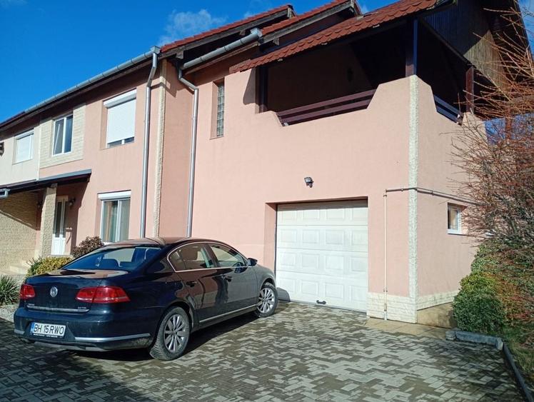 Casă cu 4 camere în Oncea