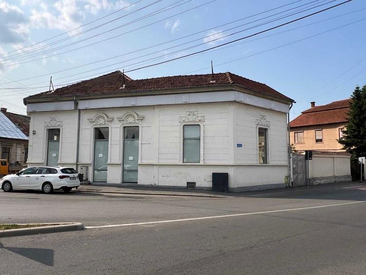 Imobil de prestigiu disponibil fosta agentie bancara BRD. - 2