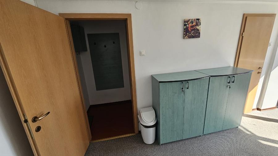 Ofer spre inchiriere garsoniera pentru birou - 4
