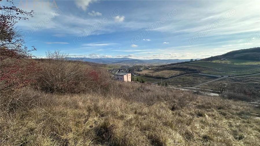 Teren Intravilan Dealu Jelnei - 15.2 ari - 5