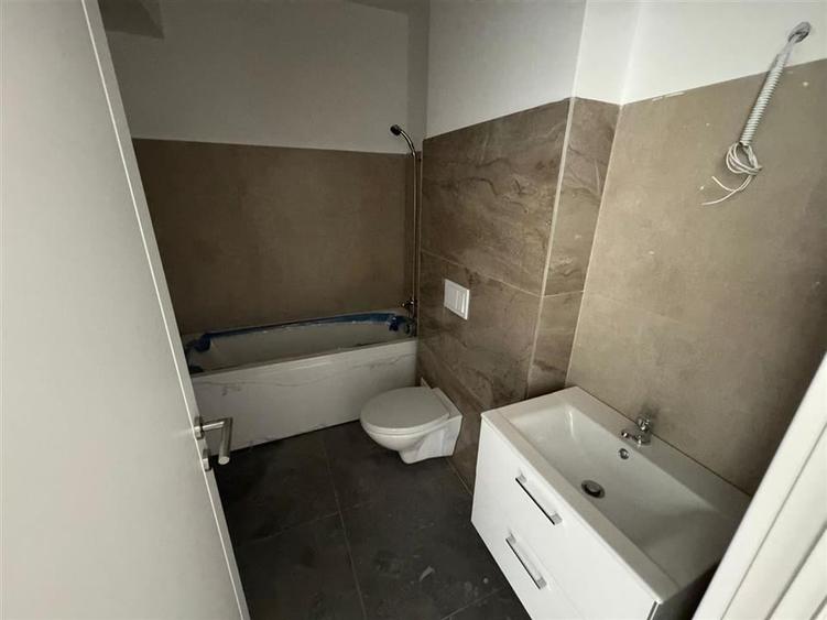 Garsoniera 43.50 mp  parter, vedere spre lac, comision 0 % - 5