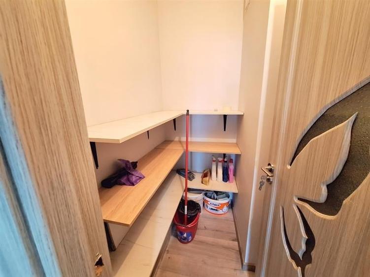 Apartament 2 decomandate, 2 balcoane, Renovat, zona Narcisa - 27