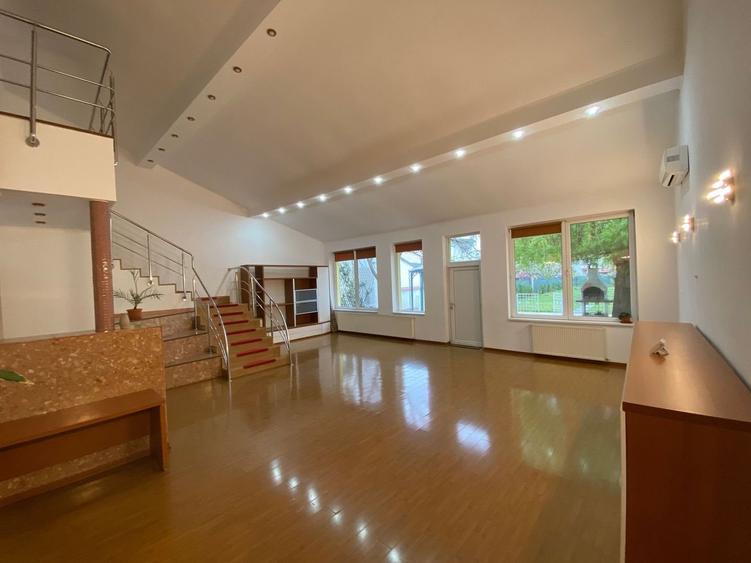 Vilă zona Liviu Rebreanu - 26