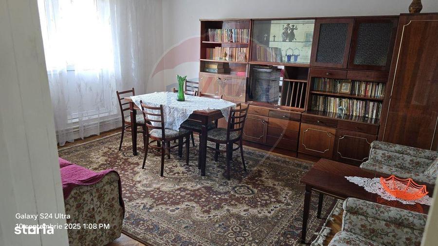 Apartament 4 camere de inchiriat in Radauti - 1