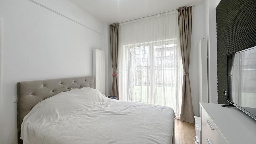 Zona Linistita Terasa Suprafata Generoasa - 9