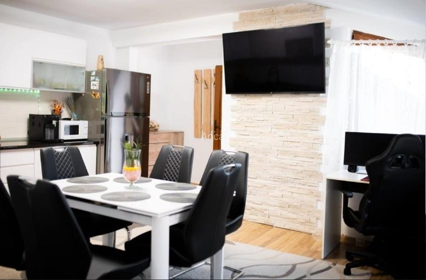 Casa pretabil doua famili