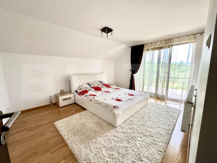 Casa individuala de vanzare - 3 dormitoare, garaj, subsol generos,terasa - 5