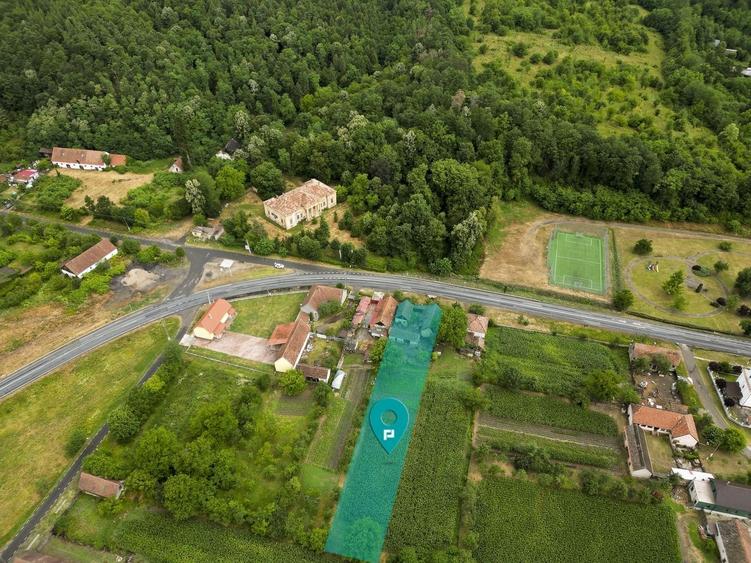 Teren și casă în Odvoș - 1