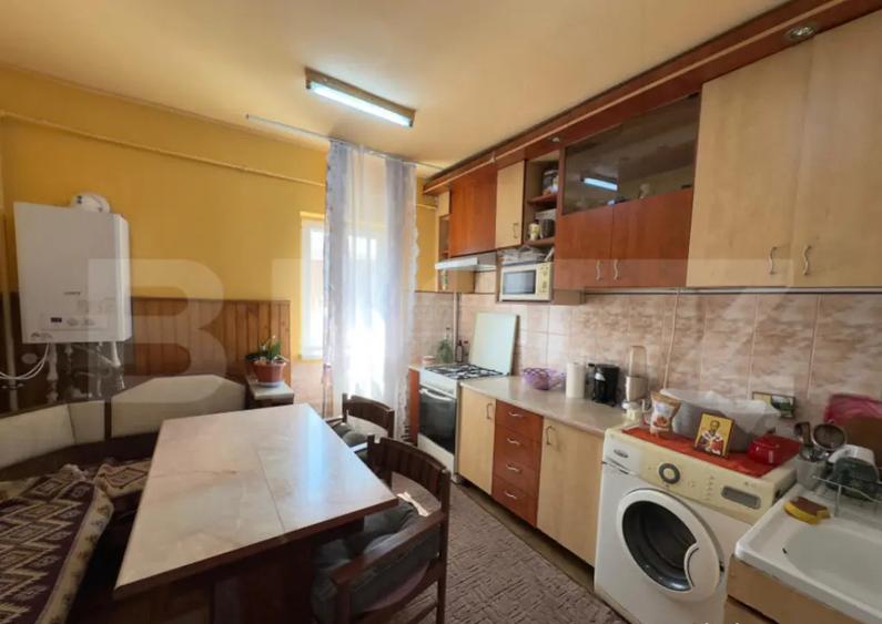 Apartament de vanzare cu 3 camere 66 mp, 2 balcoane zon - 3