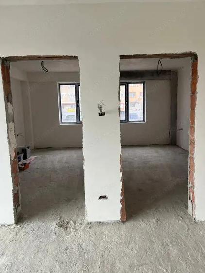 Oferim spre vanzare apartament modern cu 3 camere-Zona Pipirig Central - 3