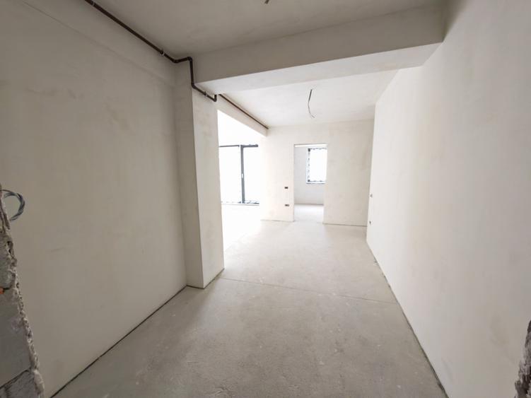 Apartament cu 3 camere decomandat în Tomis Plus