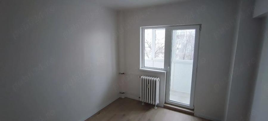 Apartament cu 4 camere semidecomandat în Colentina