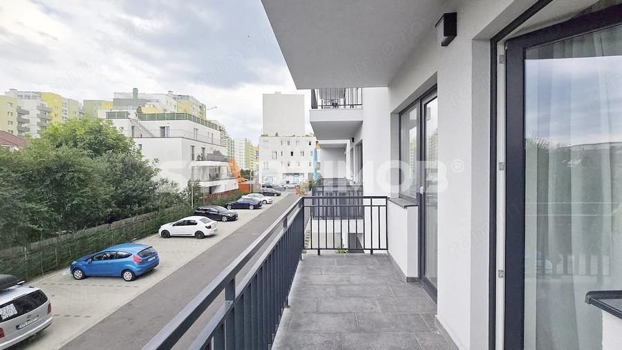 Apartament cu 2 camere decomandat în Tractorul