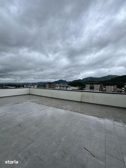 Apartament cu 4 camere în Dârste
