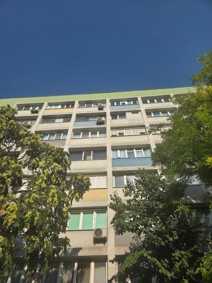 Apartament cu 2 camere semidecomandat în Cantemir