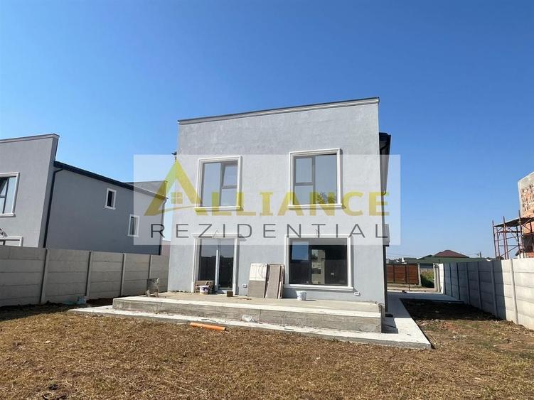 Casă individuală cu 5 camere cu Canalizare în Berceni