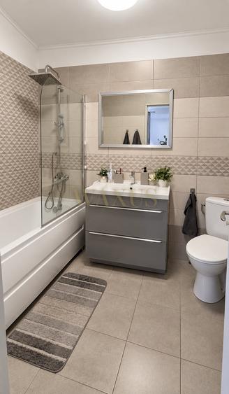 Apartament cu 3 camere semidecomandat, mobilat în Florești