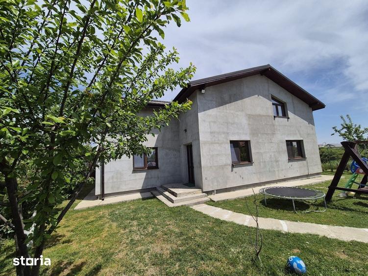 Casă cu 5 camere cu Teren 912 Mp în Central