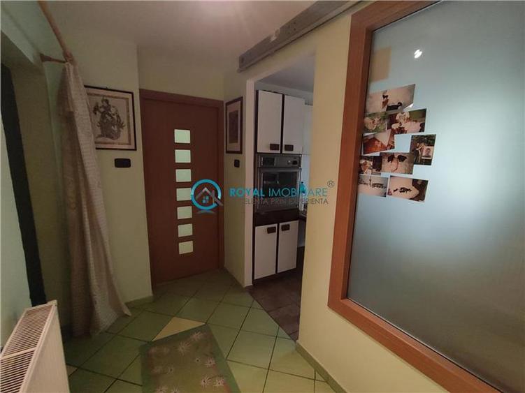 Apartament cu 3 camere decomandat în Mărășești