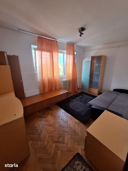 Apartament cu 3 camere în Circumvalațiunii