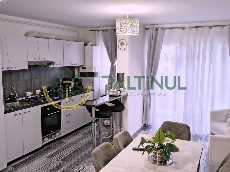 Apartament cu 3 camere decomandat, mobilat în Central