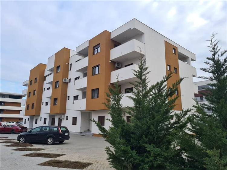 Apartament cu 5 camere decomandat în Dumbrăvița