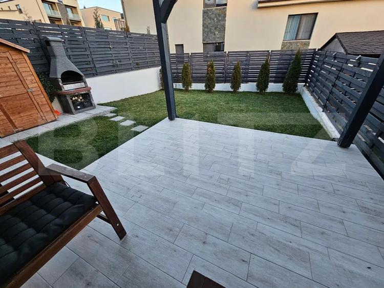 Casă individuală cu 4 camere cu Canalizare în Iris
