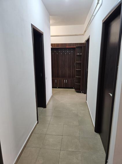 Apartament cu 3 camere în Dobroești