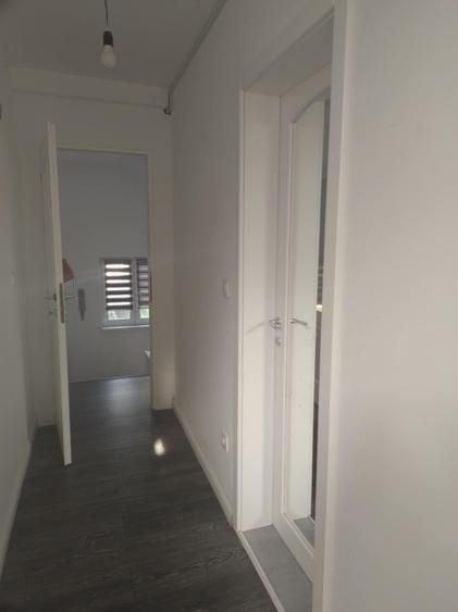 Duplex cu 3 camere cu Canalizare în Semicentral