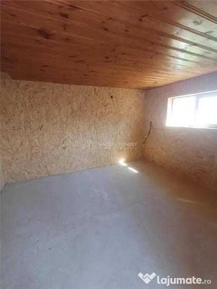 Casă cu 2 camere cu Teren 270 Mp în Săliște
