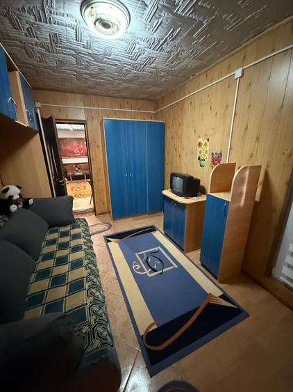 Casă individuală cu 16 camere cu Garaj în Spătaru
