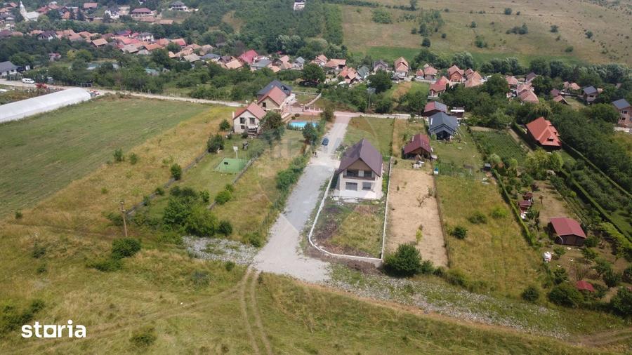 Casă cu 5 camere cu Teren 900 Mp în Ciurila