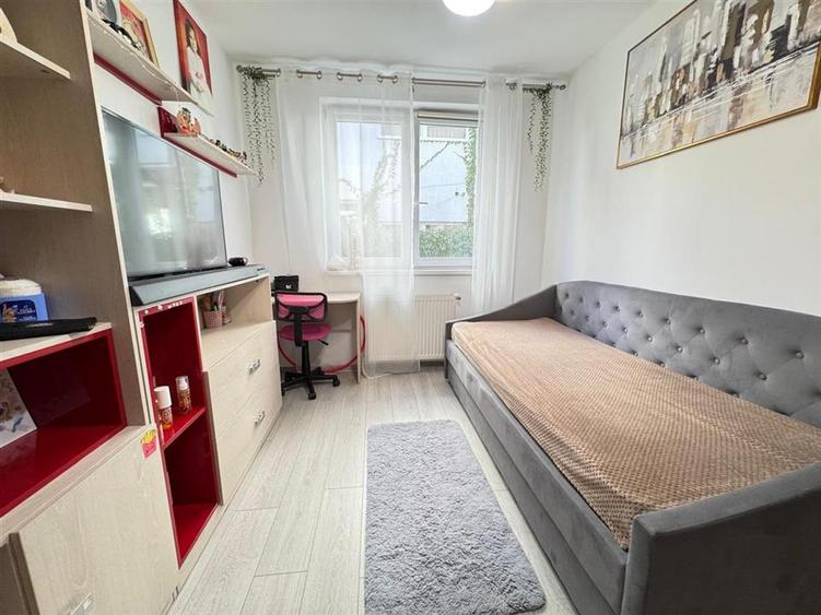 Apartament 3 camere 2 bai 2 balcoane in Selimbar - 9