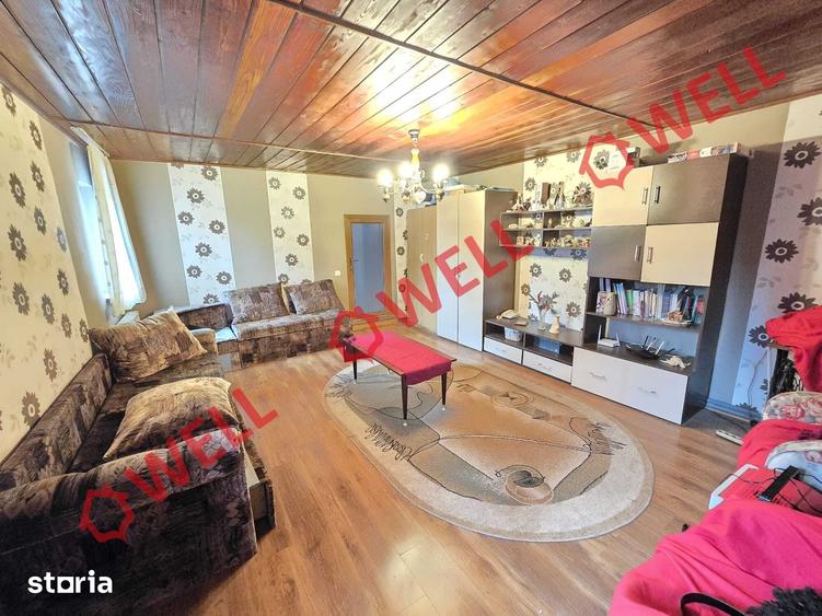 Casă cu 4 camere cu Teren 1102 Mp în Ozun