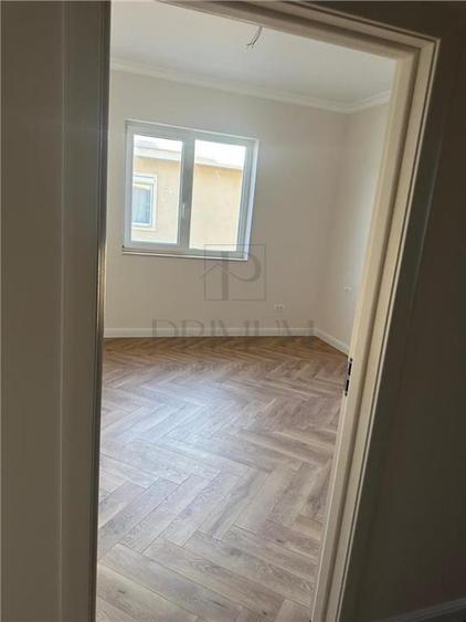 Duplex cu 4 camere cu Canalizare în Dumbrăvița