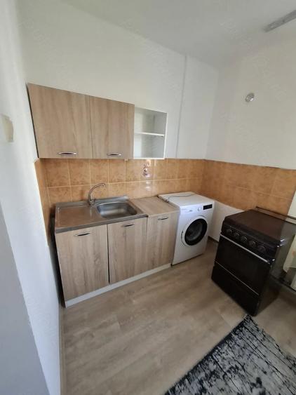 Apartament cu 2 camere decomandat în Govândari